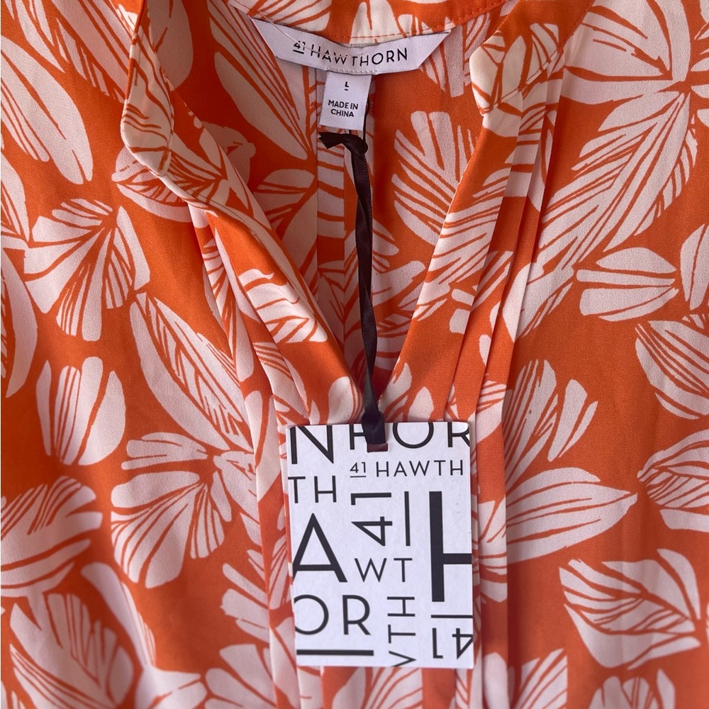 41 Hawthorn White and Orange Sleeveless Blouse with Notched Collar - Picture 5 of 11